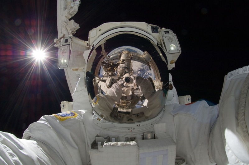Datei:Astronaut.jpg